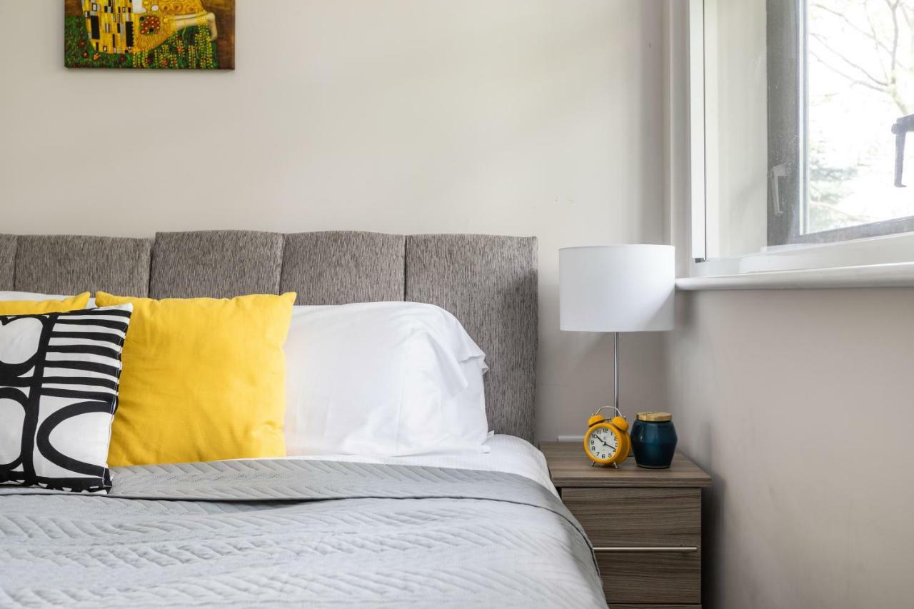 Homely - Watford Premier Apartments Exterior photo