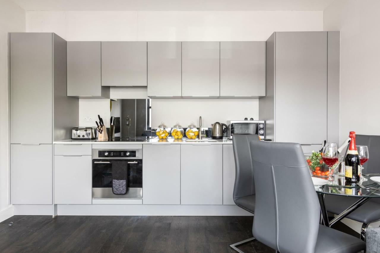Homely - Watford Premier Apartments Exterior photo